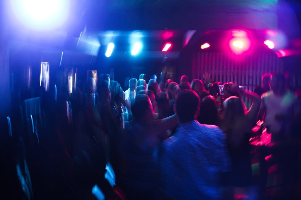 Club Feier Party Tanz Feiern im Club Mit Bargeld oder Kreditkarte bezahlen