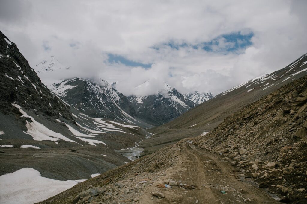 Tibet Schnee Berge Was soll man vor einer Tibet Reise wissen