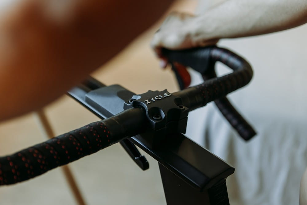 ZBike Infinity von ZYCLE Fahrgefühl der Straße beim Indoor-Cycling